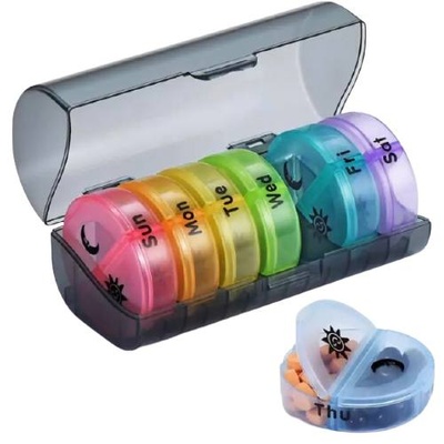Таблетница органайзер на 7 дней из пластика в контейнере 14,2×6,5×6,5 см для таблеток - разноцветный 600389 ; 600390 фото