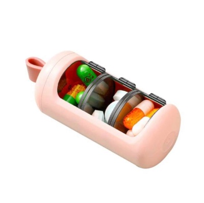 Таблетниця з 3 осередками із пластику 9×3 см для таблеток - рожевий колір 603771 фото
